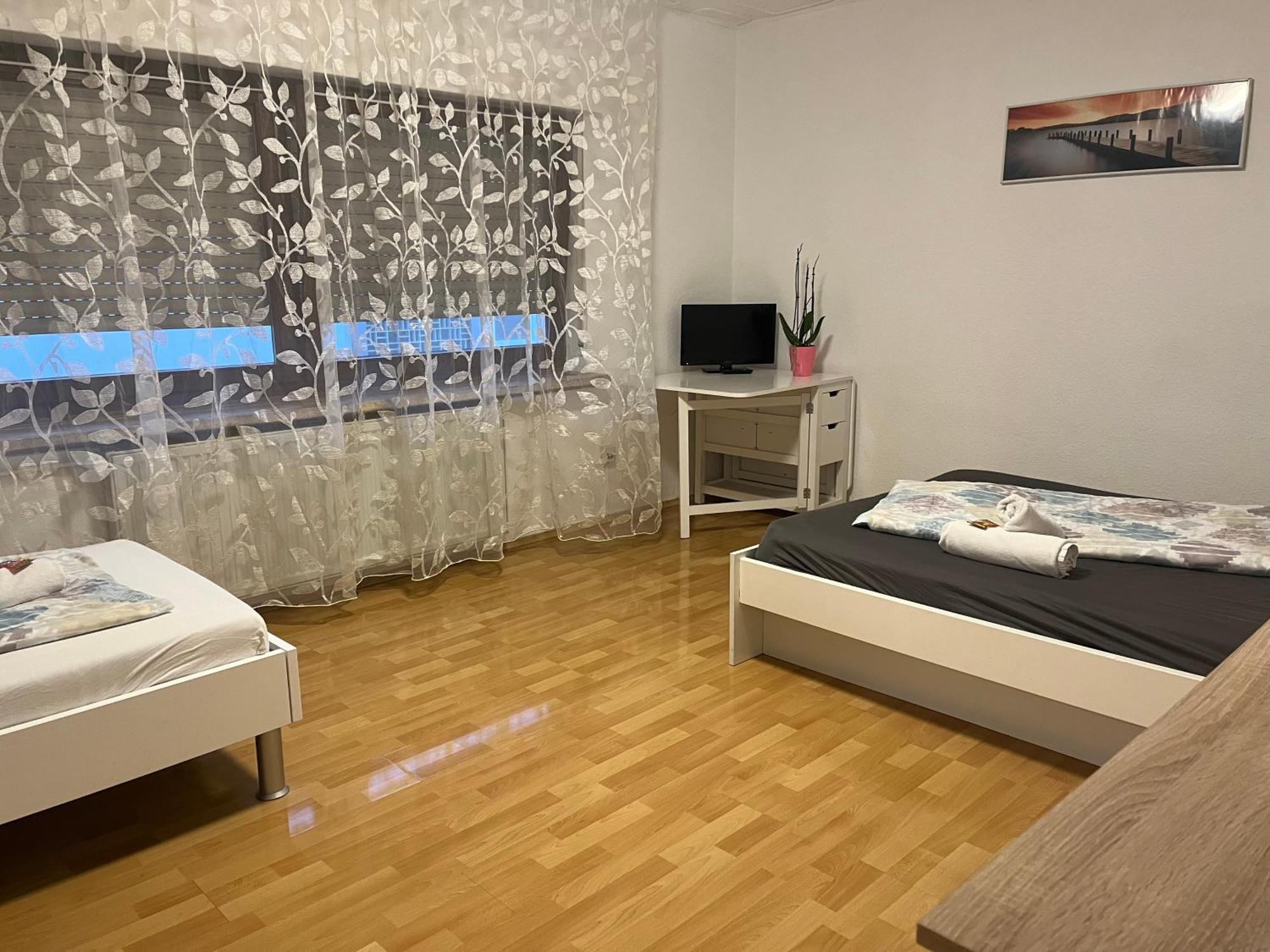Ferienwohnung Schwetzingen Esterno foto